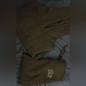 Toddler 2-piece Gap suit size 2 years